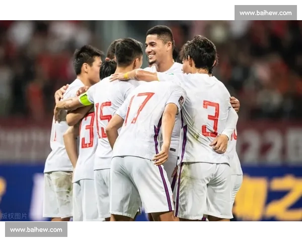 足球比赛前瞻聚焦战术博弈球员状态与胜负走向赛前信息全面解读